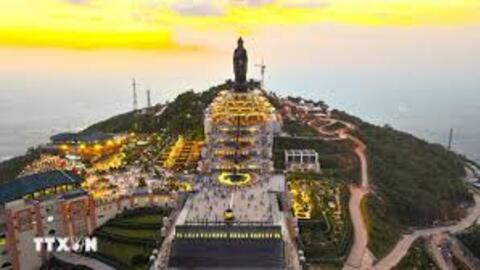 Đưa du lịch trở thành "đầu tàu" tăng trưởng kinh tế