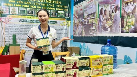 <a href="/thuong-mai" title="Thương mại" rel="dofollow">Thương mại</a>