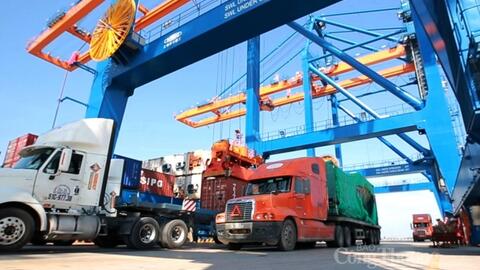 <a href="/thuong-mai" title="Thương mại" rel="dofollow">Thương mại</a>