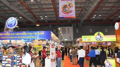 <a href="/thuong-mai" title="Thương mại" rel="dofollow">Thương mại</a>