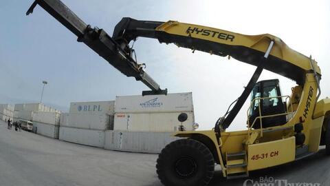 <a href="/thuong-mai" title="Thương mại" rel="dofollow">Thương mại</a>