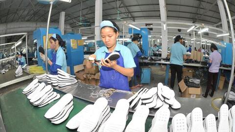 <a href="/thuong-mai" title="Thương mại" rel="dofollow">Thương mại</a>
