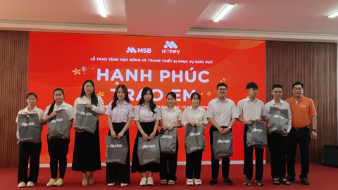 BDU Cà Mau tiếp nhận trang thiết bị và nguồn tài trợ học bổng từ Ngân hàng MSB