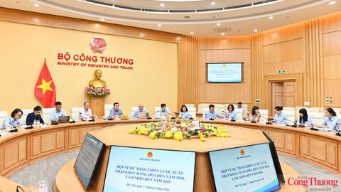 <a href="/thuong-mai" title="Thương mại" rel="dofollow">Thương mại</a>