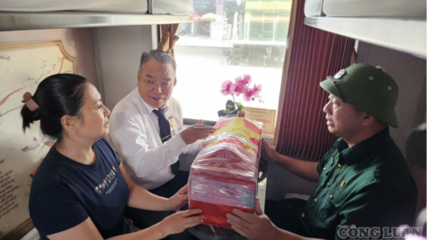 TP.HCM đón liệt sĩ hy sinh ở Thành cổ Quảng Trị về an nghỉ sau 54 năm