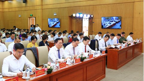 Nhiều tập thể, cá nhân thuộc Đảng bộ EVN được nhận khen thưởng của Đảng ủy Khối Doanh nghiệp Trung ương