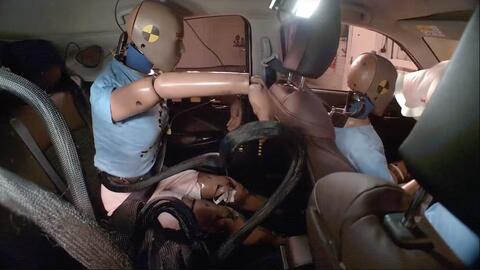 Suzuki Fronx bị đánh giá an toàn 1 sao