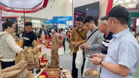 Cơ sở OCOP nắm bắt xu hướng, 'chợ Tết online' sôi động dịp cuối năm