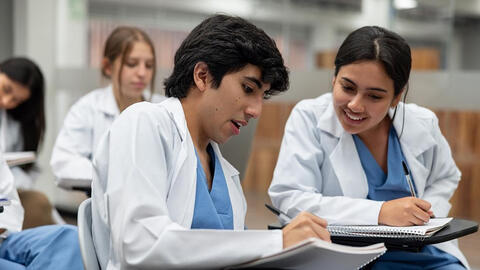 Singapore công nhận bằng từ 8 trường y quốc tế