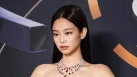 'Phú bà' Jennie (BLACKPINK) mua đứt tòa nhà 360 tỷ đồng