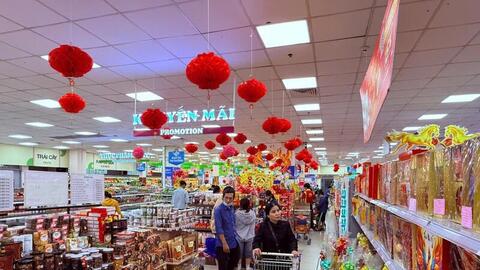TP. Hồ Chí Minh: Đa dạng phân khúc thị trường giỏ quà Tết 2026