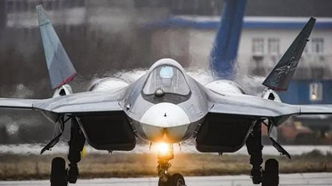 Ông Putin gọi Su-57 là 'chiến đấu cơ tốt nhất thế giới'