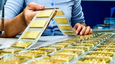 Giá vàng hôm nay (14-7): Vàng nhẫn "bốc hơi" hơn 2 triệu đồng/lượng, vàng thế giới lao dốc