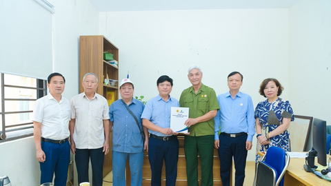Petrovietnam thăm hỏi, động viên thương binh, nạn nhân chất độc da cam tại Hà Nội