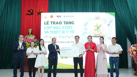 Tập đoàn Stavian triển khai dự án "Ươm hy vọng - Dựng tương lai" trao tặng lớp học STEM và thiết bị y tế tại tỉnh Bắc Ninh