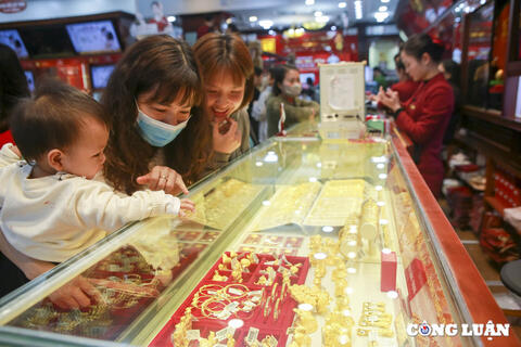 <a href="/tai-chinh" title="Tài chính" rel="dofollow">Tài chính</a>