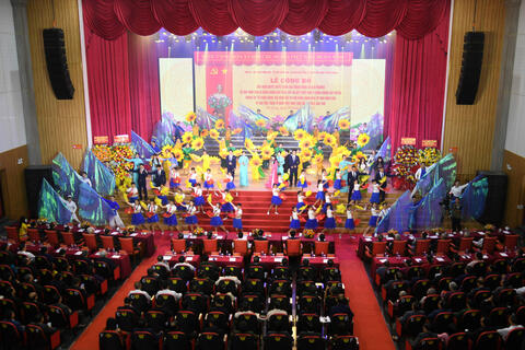 <a href="/thoi-su" title="Thời sự" rel="dofollow">Thời sự</a>
