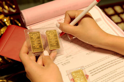 <a href="/tai-chinh" title="Tài chính" rel="dofollow">Tài chính</a>