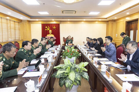 <a href="/thoi-su" title="Thời sự" rel="dofollow">Thời sự</a>