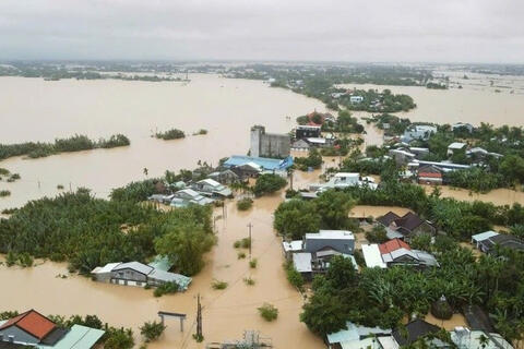 <a href="/thoi-su" title="Thời sự" rel="dofollow">Thời sự</a>