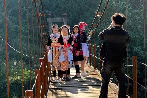 Học sinh Điện Biên trải nghiệm để sáng tạo nghệ thuật