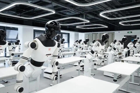 Trường đào tạo robot hình người lần đầu xuất hiện