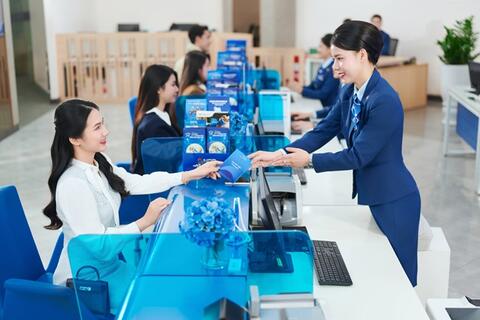 <a href="/tai-chinh" title="Tài chính" rel="dofollow">Tài chính</a>