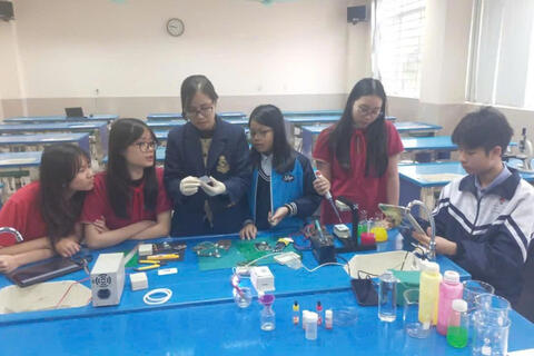 <a href="/cong-nghe-so" title="Công nghệ số" rel="dofollow">Công nghệ số</a>