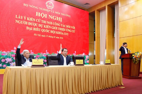 <a href="/thoi-su" title="Thời sự" rel="dofollow">Thời sự</a>