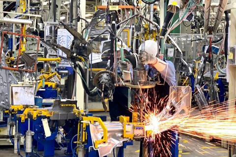 <a href="/thoi-su" title="Thời sự" rel="dofollow">Thời sự</a>