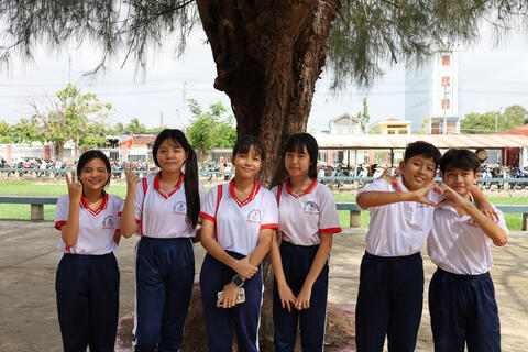 <a href="/thoi-su" title="Thời sự" rel="dofollow">Thời sự</a>