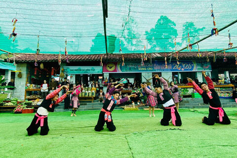 'Sắc xuân trên mọi miền Tổ quốc 2026' tôn vinh bản sắc văn hóa các dân tộc