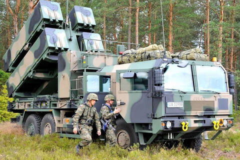 <a href="/thoi-su" title="Thời sự" rel="dofollow">Thời sự</a>