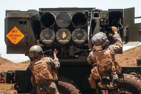 <a href="/thoi-su" title="Thời sự" rel="dofollow">Thời sự</a>