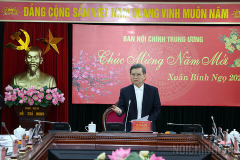 <a href="/thoi-su" title="Thời sự" rel="dofollow">Thời sự</a>