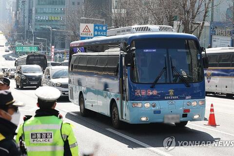 Cựu Tổng thống Hàn Quốc Yoon Suk-yeol bị tuyên án tù chung thân