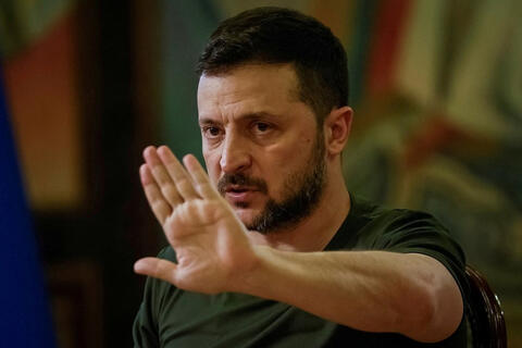 <a href="/thoi-su" title="Thời sự" rel="dofollow">Thời sự</a>