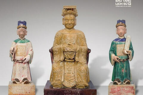 <a href="/thoi-su" title="Thời sự" rel="dofollow">Thời sự</a>