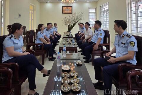 <a href="/chuyen-dong-kinh-te" title="Chuyển động kinh tế" rel="dofollow">Chuyển động kinh tế</a>