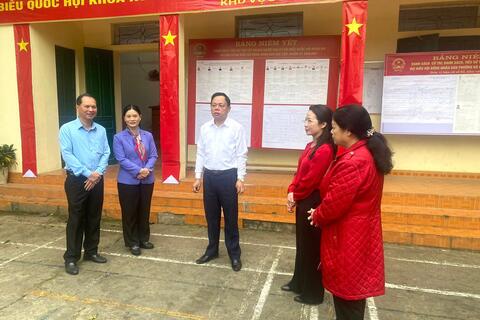 <a href="/thoi-su" title="Thời sự" rel="dofollow">Thời sự</a>