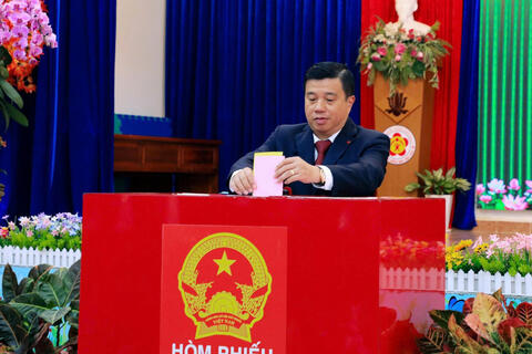 <a href="/thoi-su" title="Thời sự" rel="dofollow">Thời sự</a>