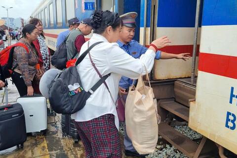 Đường sắt chạy thêm tàu khu đoạn dịp nghỉ lễ 30/4 - 1/5