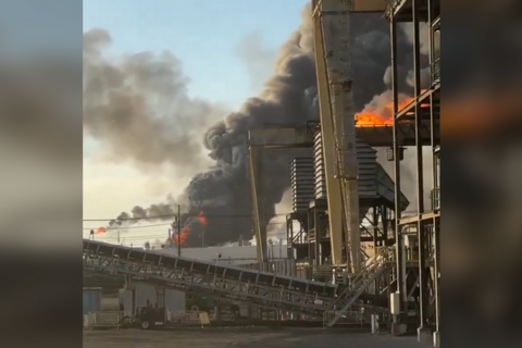 <a href="/thoi-su" title="Thời sự" rel="dofollow">Thời sự</a>