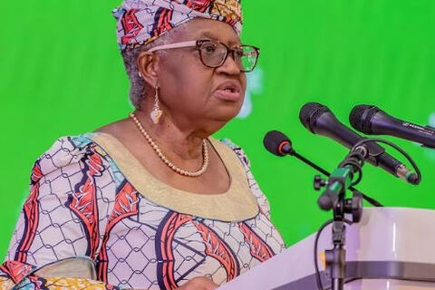 <a href="/thoi-su" title="Thời sự" rel="dofollow">Thời sự</a>