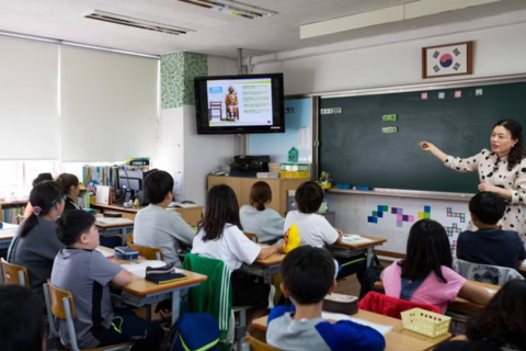 <a href="/thoi-su" title="Thời sự" rel="dofollow">Thời sự</a>