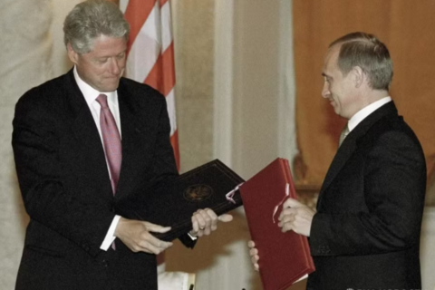 <a href="/thoi-su" title="Thời sự" rel="dofollow">Thời sự</a>