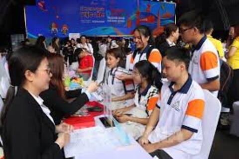 Ngành du lịch Thành phố Hồ Chí Minh tuyển gấp gần 5.000 nhân sự