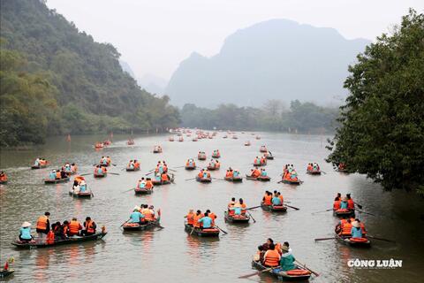 <a href="/tai-chinh" title="Tài chính" rel="dofollow">Tài chính</a>