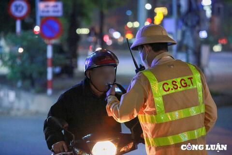 <a href="/thoi-su" title="Thời sự" rel="dofollow">Thời sự</a>