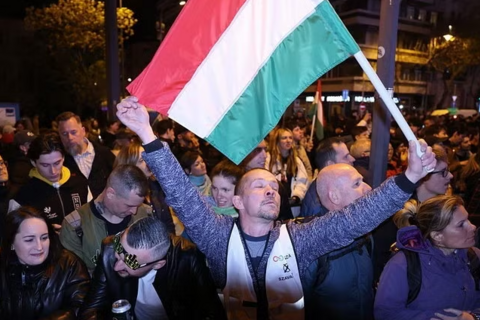 <a href="/thoi-su" title="Thời sự" rel="dofollow">Thời sự</a>